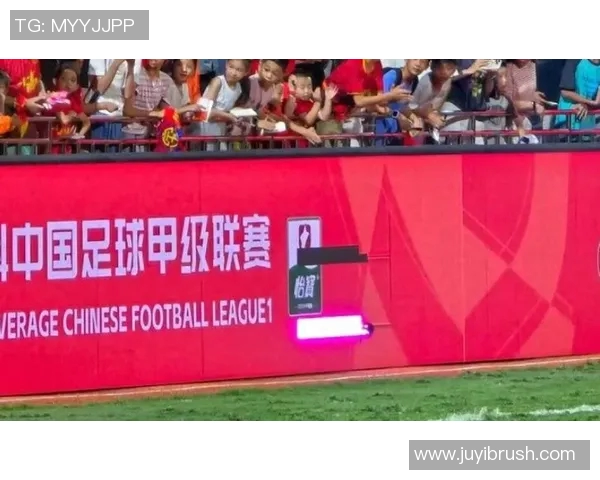 中国足球明星遭遇暴力事件被砍伤引发社会广泛关注和讨论 中国足球明星遭遇暴力事件被砍伤引发社会广泛关注和讨论