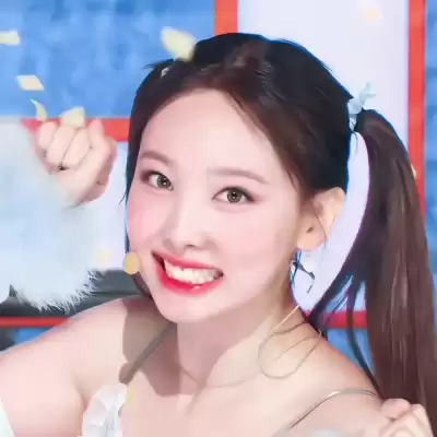 黄莉颖